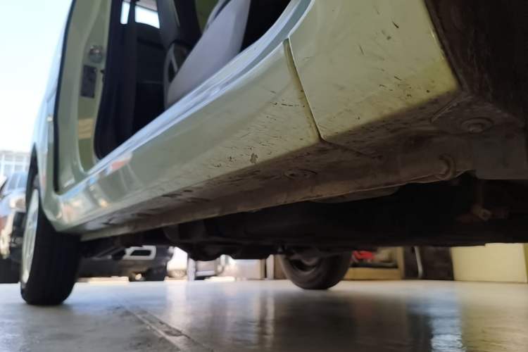 Used Wuling Hongguang MINIEV 2022 Macaron Premium Model – Lithium Iron Phosphate Right Side Sill