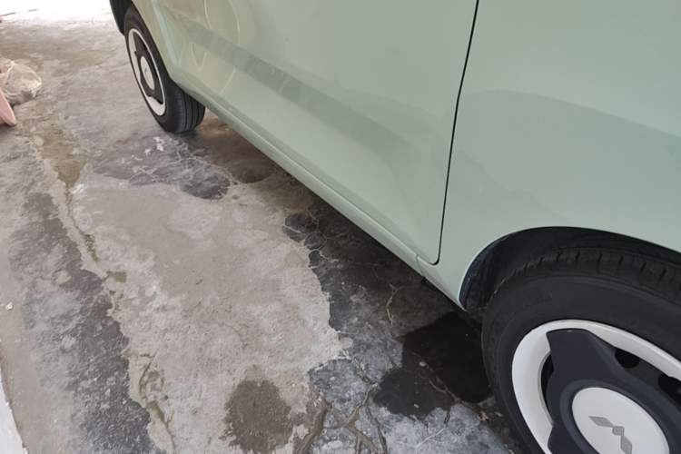 Used Wuling Hongguang MINIEV 2022 Macaron Premium Model – Lithium Iron Phosphate Right Side Sill