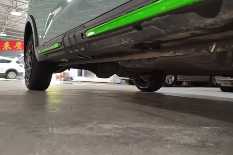 Used Wuling Hongguang MINIEV 2022 GAMEBOY 200km Gaming Edition with Lithium Iron Phosphate Right Side Sill