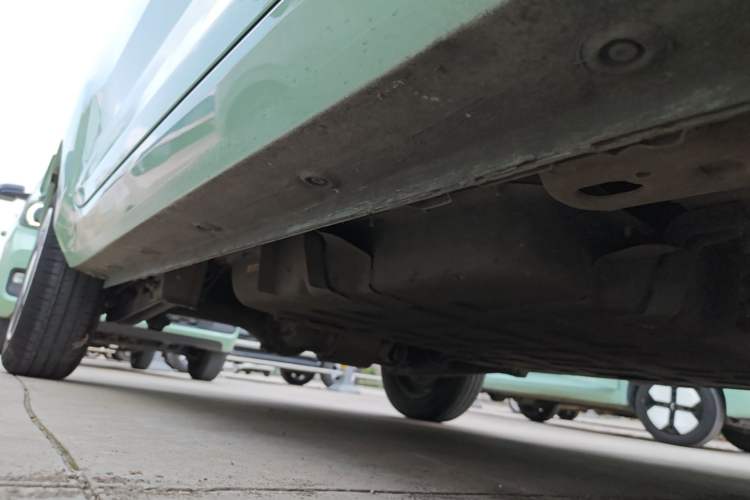 Used Wuling Hongguang MINIEV 2022 Macaron Premium Model – Lithium Iron Phosphate Right Side Sill