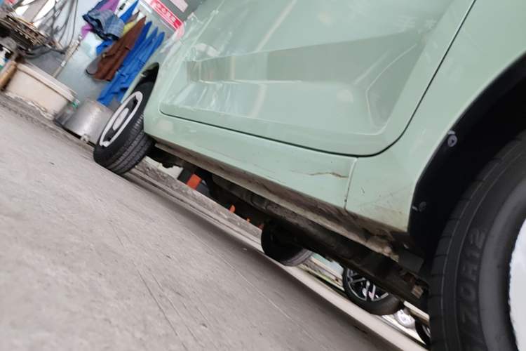 Used Wuling Hongguang MINIEV 2022 Macaron Premium Model – Lithium Iron Phosphate Right Side Sill