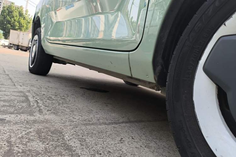 Used Wuling Hongguang MINIEV 2022 Macaron Premium Model – Lithium Iron Phosphate Right Side Sill