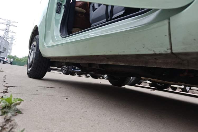 Used Wuling Hongguang MINIEV 2022 Macaron Premium Model – Lithium Iron Phosphate Right Side Sill