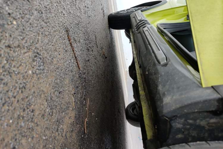 Used Wuling Hongguang MINIEV 2022 GAMEBOY 200km Gaming Edition with Lithium Iron Phosphate Right Side Sill