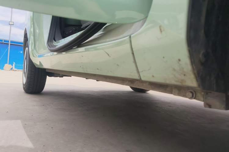 Used Wuling Hongguang MINIEV 2022 Macaron Premium Model – Lithium Iron Phosphate Right Side Sill