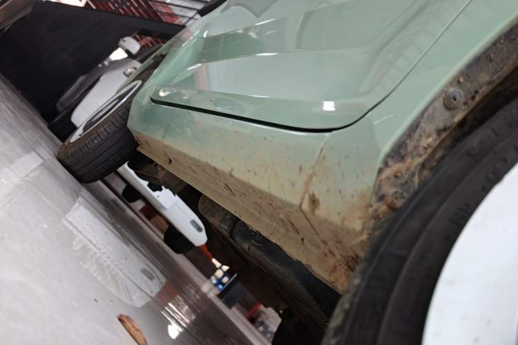Used Wuling Hongguang MINIEV 2022 Macaron Premium Model – Lithium Iron Phosphate Right Side Sill