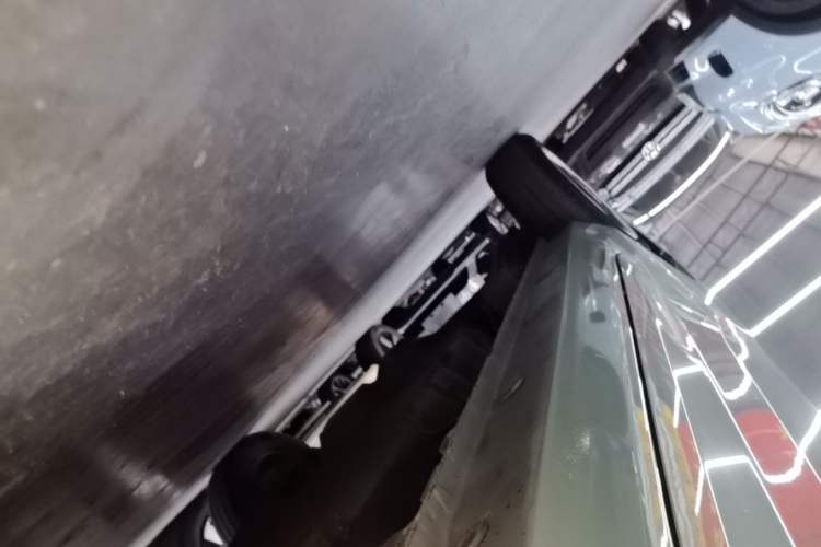 Used Wuling Hongguang MINIEV 2022 Macaron Premium Model – Lithium Iron Phosphate Right Side Sill