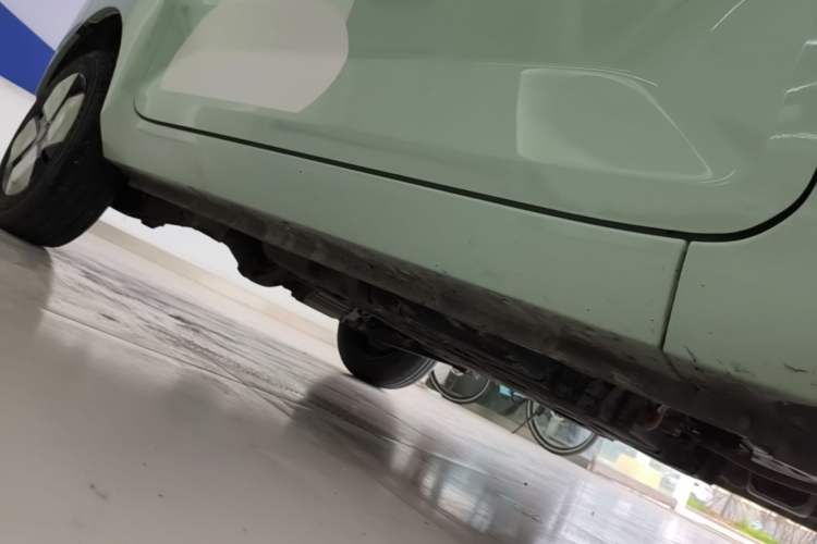Used Wuling Hongguang MINIEV 2022 Macaron Premium Model – Lithium Iron Phosphate Right Side Sill