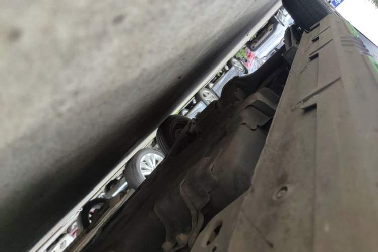 Used Wuling Hongguang MINIEV 2022 GAMEBOY 200km Gaming Edition with Lithium Iron Phosphate Right Side Sill