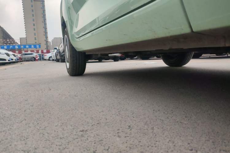 Used Wuling Hongguang MINIEV 2022 Macaron Premium Model – Lithium Iron Phosphate Right Side Sill