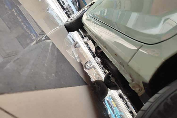 Used Wuling Hongguang MINIEV 2022 Macaron Premium Model – Lithium Iron Phosphate Right Side Sill