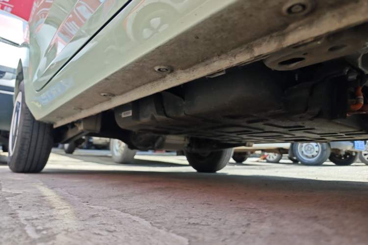 Used Wuling Hongguang MINIEV 2022 Macaron Premium Model – Lithium Iron Phosphate Right Side Sill