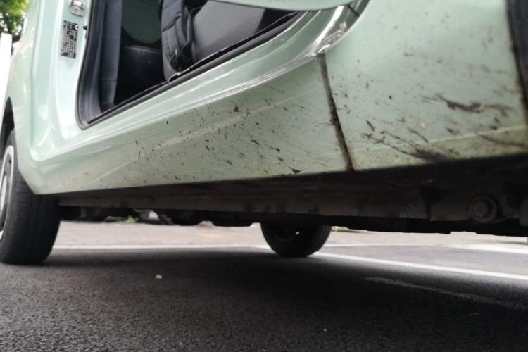 Used Wuling Hongguang MINIEV 2022 Macaron Premium Model – Lithium Ternary Battery Right Side Sill