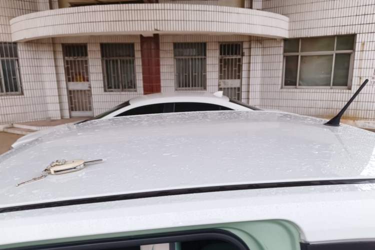 Used Wuling Hongguang MINIEV 2022 Macaron Fashion Model Lithium Iron Phosphate Roof