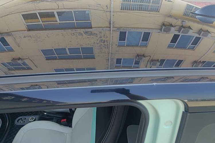 Used Wuling Hongguang MINIEV 2022 Macaron Fashion Edition Lithium-Nickel-Cobalt-Alpha-oxide Roof
