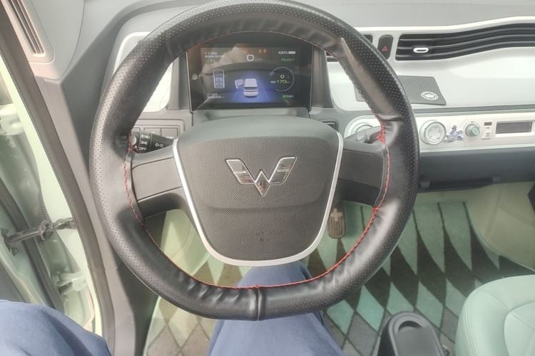 Used Wuling Hongguang MINIEV 2022 Macaron Premium Model – Lithium Iron Phosphate Steering Wheel