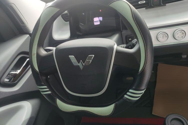 Used Wuling Hongguang MINIEV 2022 Macaron Premium Model – Lithium Iron Phosphate Steering Wheel