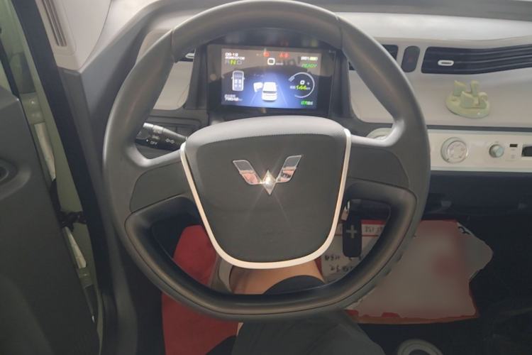 Used Wuling Hongguang MINIEV 2022 Macaron Premium Model – Lithium Iron Phosphate Steering Wheel