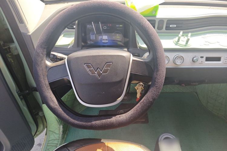Used Wuling Hongguang MINIEV 2022 Macaron Premium Model – Lithium Iron Phosphate Steering Wheel