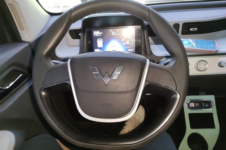 Used Wuling Hongguang MINIEV 2022 Macaron Premium Model – Lithium Iron Phosphate Steering Wheel