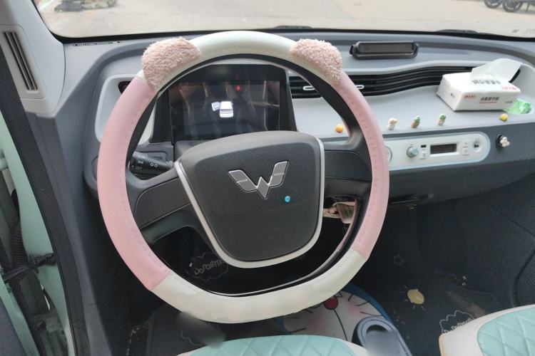 Used Wuling Hongguang MINIEV 2022 Macaron Premium Model – Lithium Iron Phosphate Steering Wheel