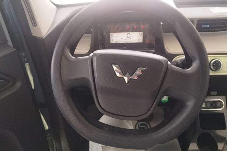 Used Wuling Hongguang MINIEV 2022 Macaron Fashion Model Lithium Iron Phosphate Steering Wheel