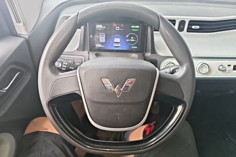Used Wuling Hongguang MINIEV 2022 Macaron Premium Model – Lithium Iron Phosphate Steering Wheel