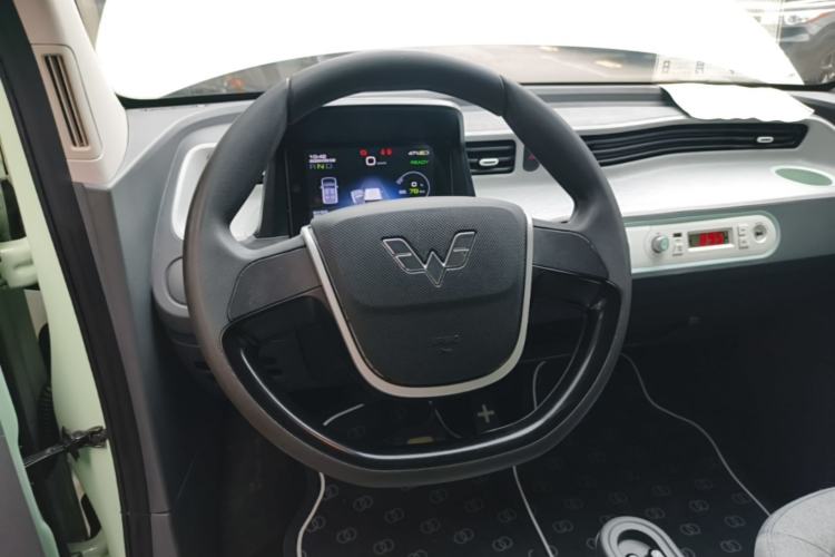 Used Wuling Hongguang MINIEV 2022 Macaron Premium Model – Lithium Ternary Battery Steering Wheel