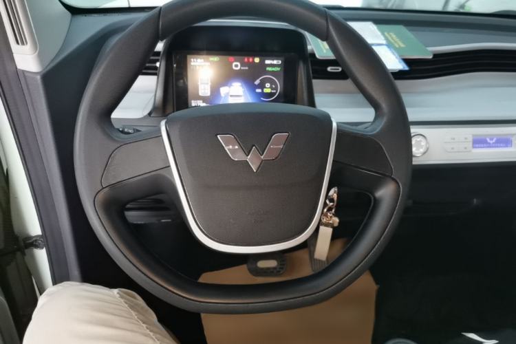 Used Wuling Hongguang MINIEV 2022 Macaron Premium Model – Lithium Iron Phosphate Steering Wheel