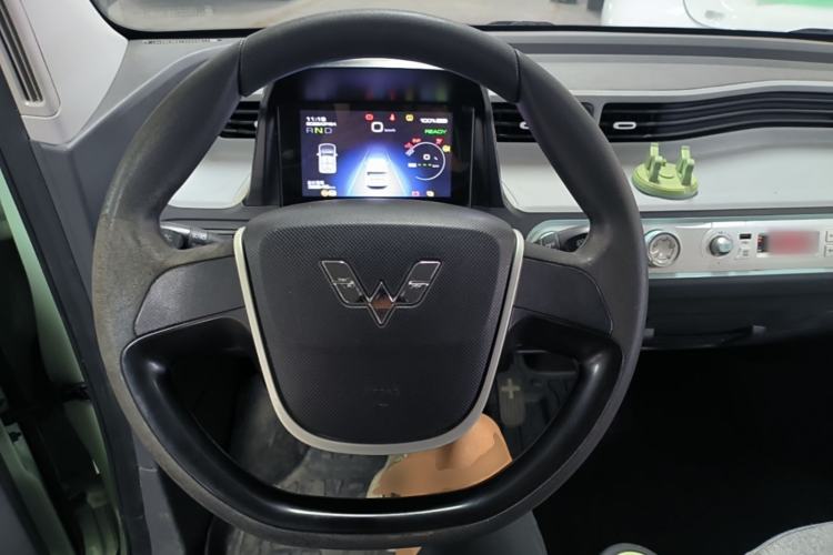 Used Wuling Hongguang MINIEV 2022 Macaron Fashion Model Lithium Iron Phosphate Steering Wheel