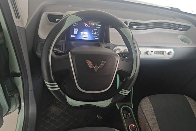 Used Wuling Hongguang MINIEV 2022 Enjoy Edition Lithium Iron Phosphate Steering Wheel
