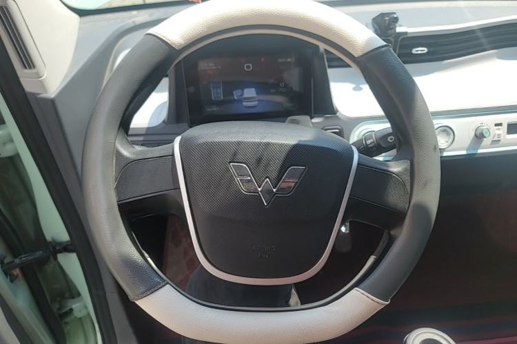 Used Wuling Hongguang MINIEV 2022 Macaron Fashion Model Lithium Iron Phosphate Steering Wheel