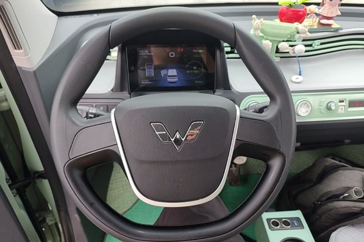 Used Wuling Hongguang MINIEV 2022 Macaron Premium Model – Lithium Iron Phosphate Steering Wheel