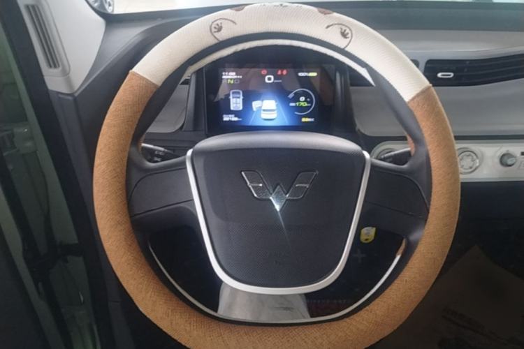 Used Wuling Hongguang MINIEV 2022 Macaron Premium Model – Lithium Iron Phosphate Steering Wheel