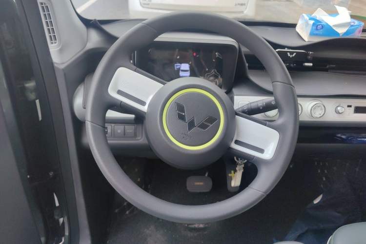 Used Wuling Hongguang MINIEV 2022 GAMEBOY 200km Gaming Edition with Lithium Iron Phosphate Steering Wheel