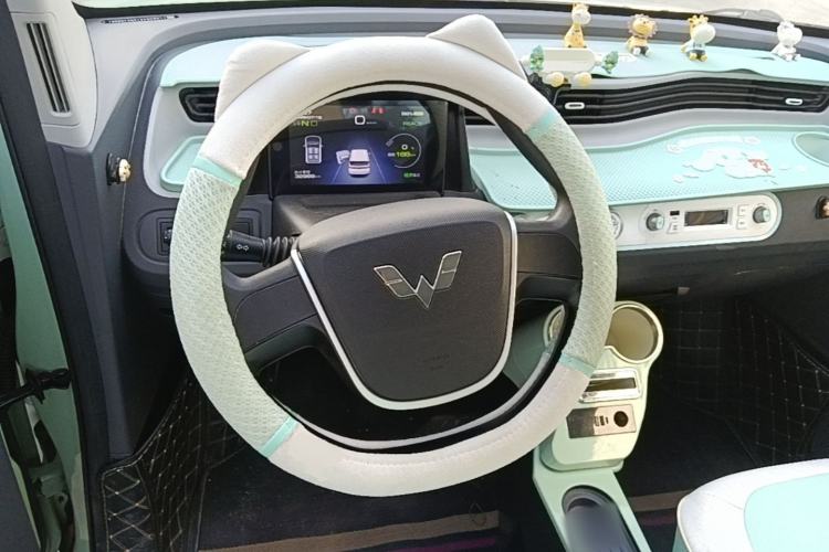 Used Wuling Hongguang MINIEV 2022 Macaron Premium Model – Lithium Iron Phosphate Steering Wheel