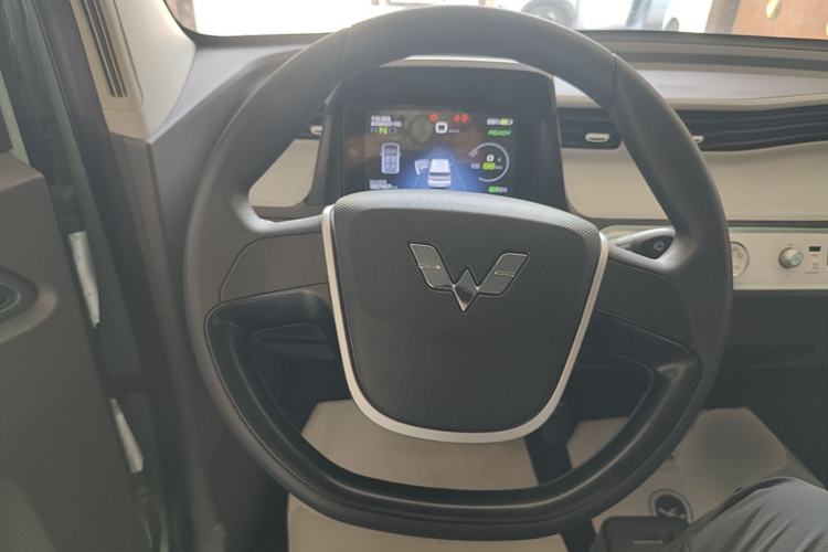 Used Wuling Hongguang MINIEV 2022 Macaron Premium Model – Lithium Iron Phosphate Steering Wheel