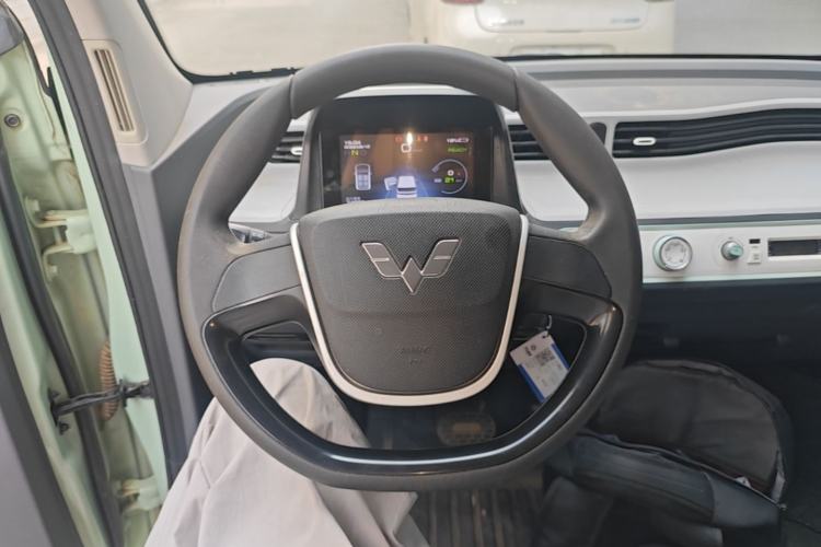 Used Wuling Hongguang MINIEV 2022 Macaron Fashion Edition Lithium-Nickel-Cobalt-Alpha-oxide Steering Wheel