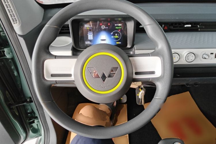 Used Wuling Hongguang MINIEV 2022 GAMEBOY 200km Play Edition with Lithium Iron Phosphate Steering Wheel