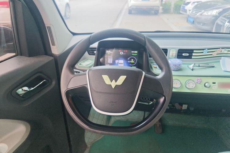 Used Wuling Hongguang MINIEV 2022 Macaron Premium Model – Lithium Iron Phosphate Steering Wheel