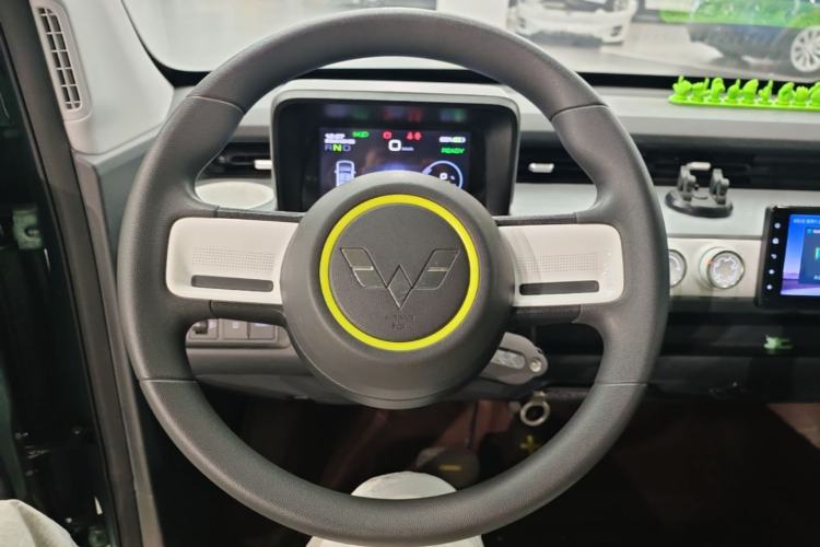 Used Wuling Hongguang MINIEV 2022 GAMEBOY 200km Gaming Edition with Lithium Iron Phosphate Steering Wheel