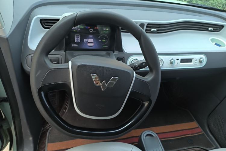 Used Wuling Hongguang MINIEV 2022 Macaron Premium Model – Lithium Iron Phosphate Steering Wheel