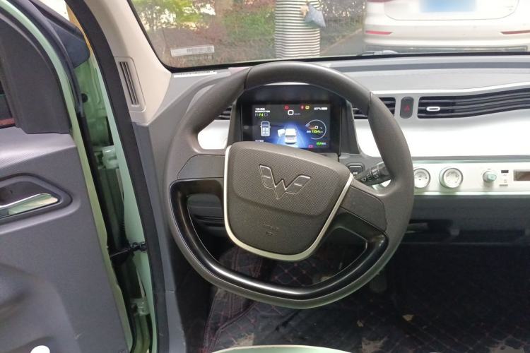 Used Wuling Hongguang MINIEV 2022 Macaron Premium Model – Lithium Ternary Battery Steering Wheel