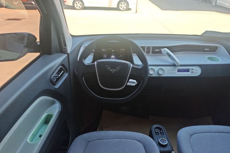 Used Wuling Hongguang MINIEV 2022 Macaron Premium Model – Lithium Iron Phosphate Steering Wheel