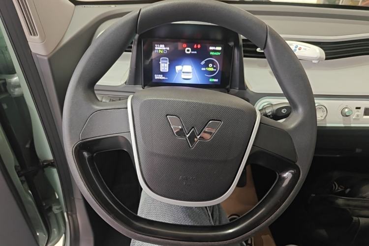 Used Wuling Hongguang MINIEV 2022 Macaron Premium Model – Lithium Iron Phosphate Steering Wheel
