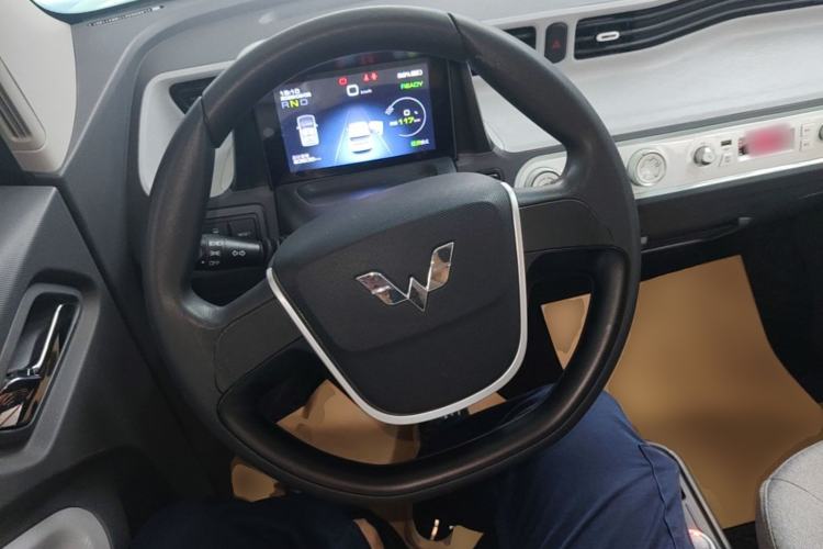 Used Wuling Hongguang MINIEV 2022 Macaron Premium Model – Lithium Iron Phosphate Steering Wheel