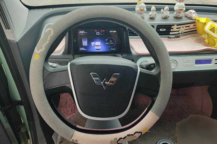Used Wuling Hongguang MINIEV 2022 Macaron Fashion Edition Lithium-Nickel-Cobalt-Alpha-oxide Steering Wheel