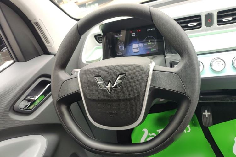 Used Wuling Hongguang MINIEV 2022 Macaron Premium Model – Lithium Iron Phosphate Steering Wheel