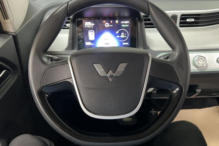 Used Wuling Hongguang MINIEV 2022 Macaron Premium Model – Lithium Iron Phosphate Steering Wheel