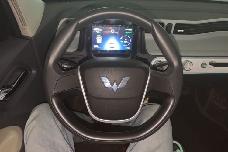 Used Wuling Hongguang MINIEV 2022 Macaron Fashion Model Lithium Iron Phosphate Steering Wheel